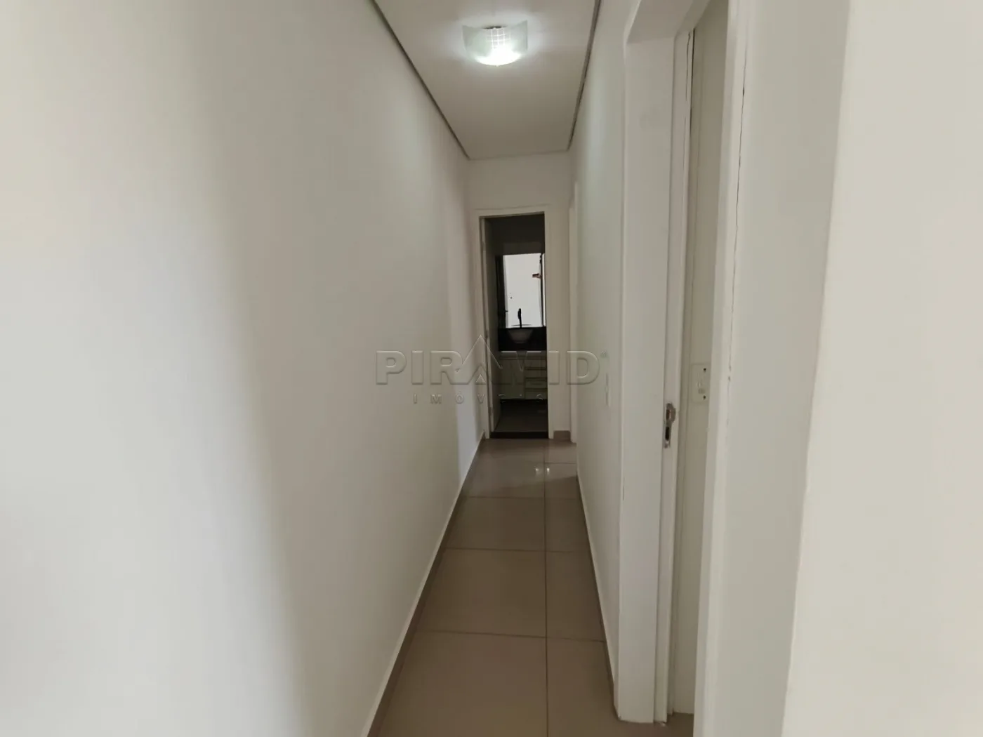 Alugar Apartamento / Padr&atilde;o em Ribeir&atilde;o Preto R$ 1.750,00 - Foto 5