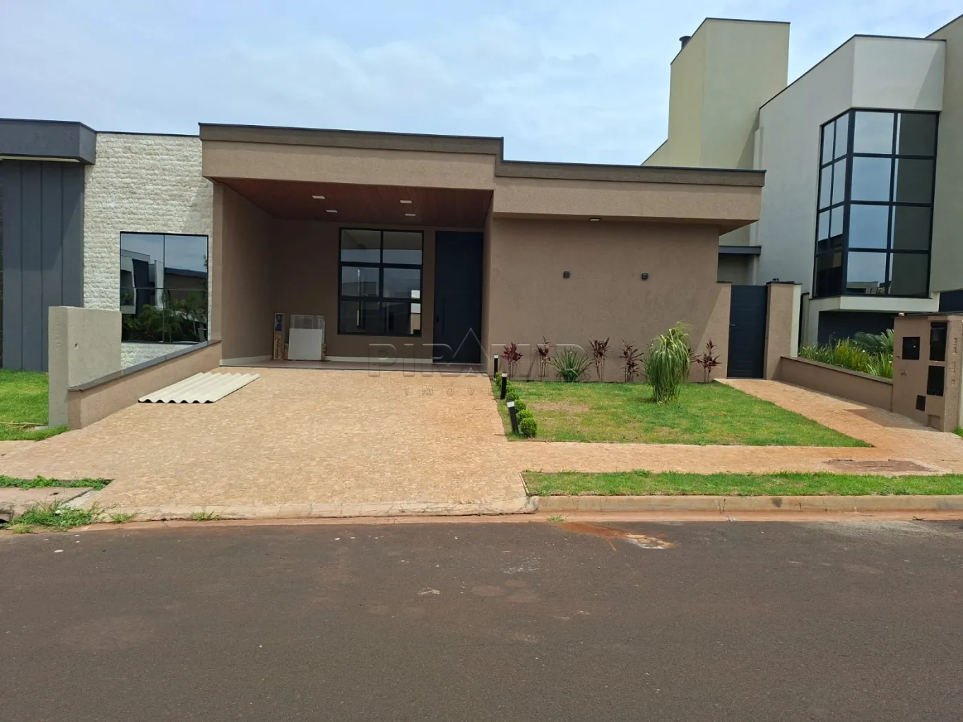 Comprar Casa / Condom&iacute;nio em Ribeir&atilde;o Preto R$ 1.250.000,00 - Foto 1