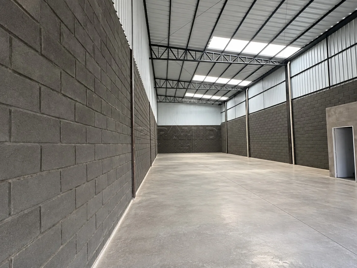Alugar Comercial / Sal&atilde;o em Ribeir&atilde;o Preto R$ 6.500,00 - Foto 1