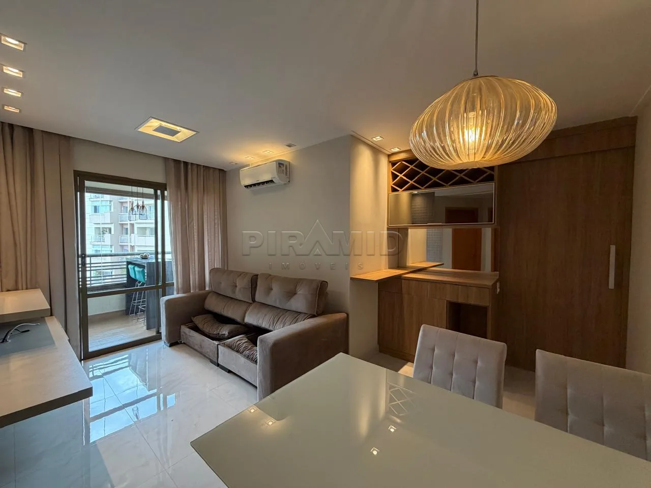 Alugar Apartamento / Padr&atilde;o em Ribeir&atilde;o Preto R$ 4.000,00 - Foto 1