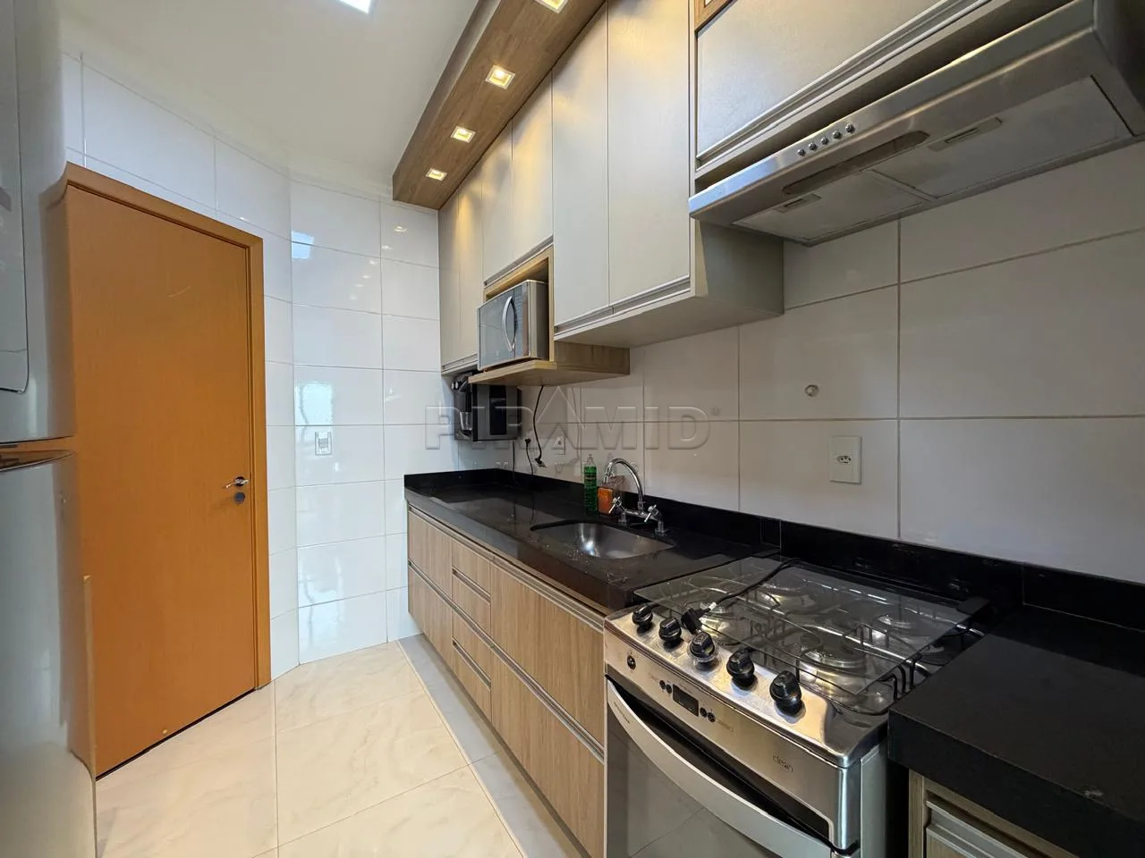 Alugar Apartamento / Padr&atilde;o em Ribeir&atilde;o Preto R$ 4.000,00 - Foto 22
