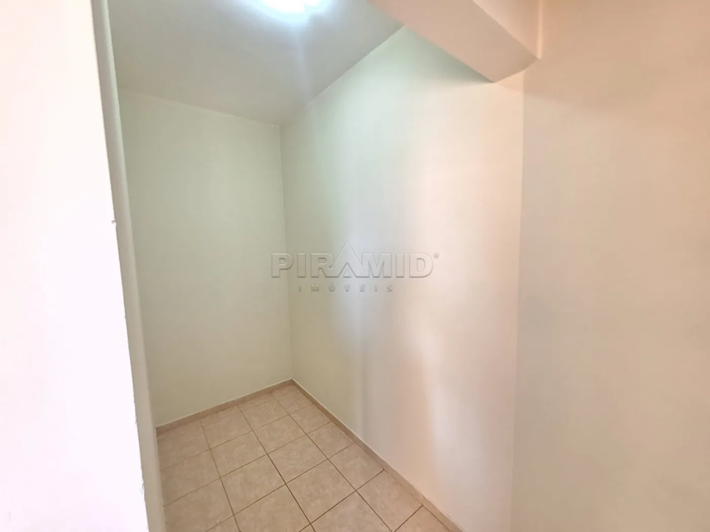 Alugar Apartamento / Padr&atilde;o em Ribeir&atilde;o Preto R$ 2.300,00 - Foto 19