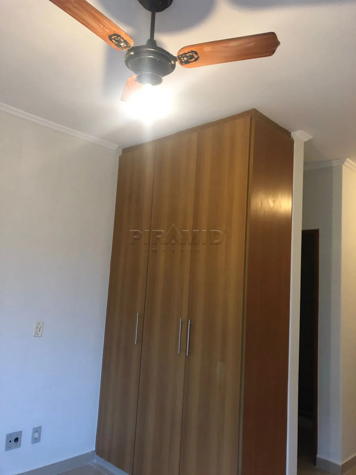 Alugar Apartamento / Kitchnet em Ribeir&atilde;o Preto R$ 1.600,00 - Foto 4