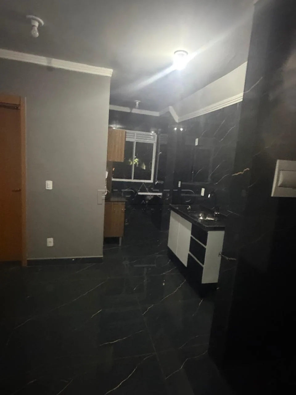 Alugar Apartamento / Padr&atilde;o em Ribeir&atilde;o Preto R$ 1.500,00 - Foto 5