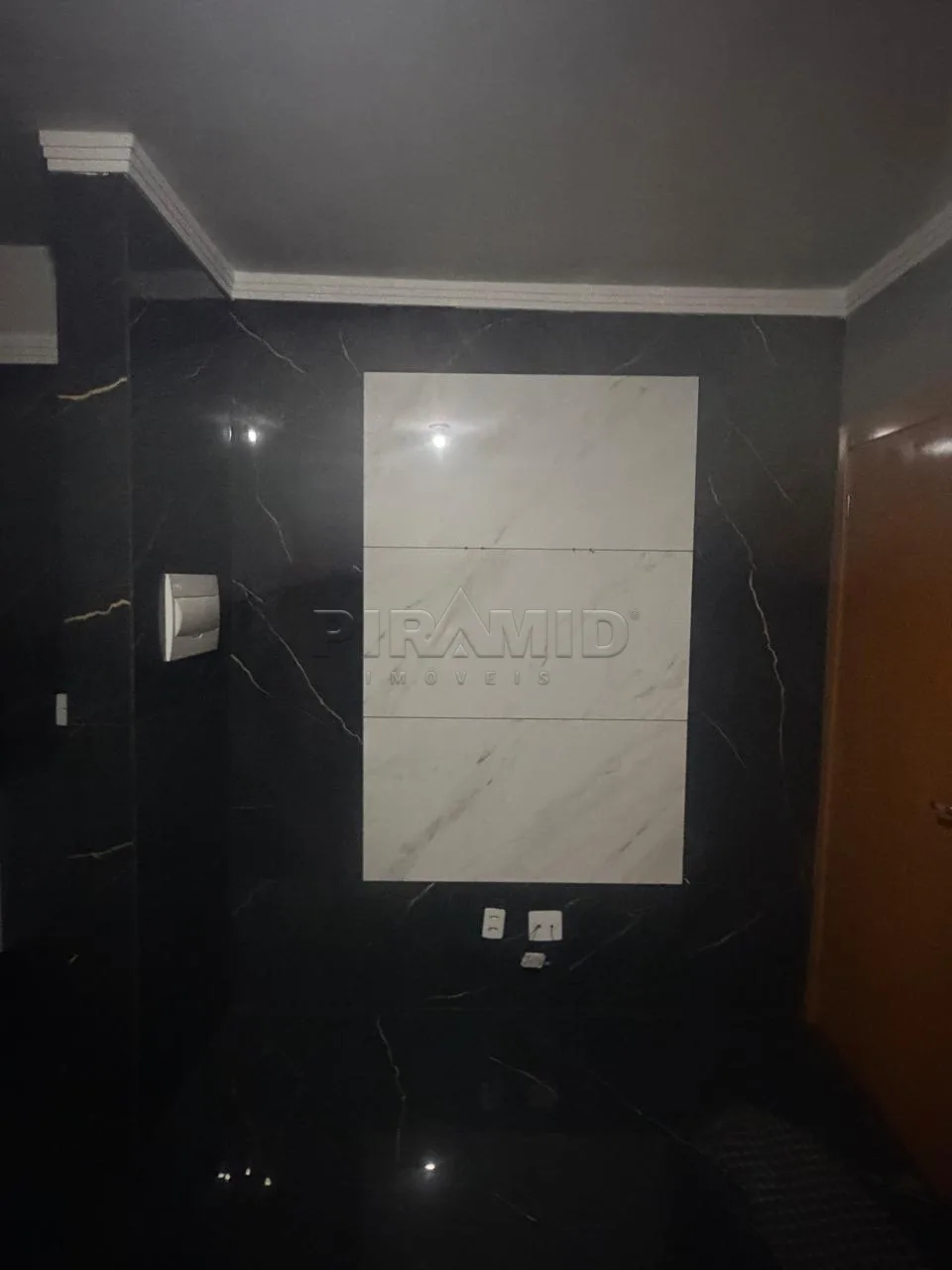 Alugar Apartamento / Padr&atilde;o em Ribeir&atilde;o Preto R$ 1.500,00 - Foto 3