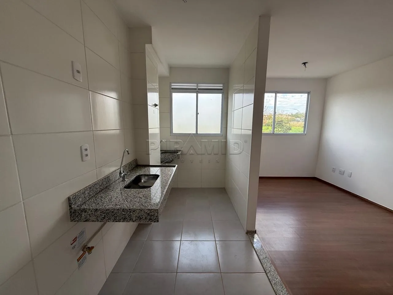 Alugar Apartamento / Padr&atilde;o em Ribeir&atilde;o Preto R$ 1.200,00 - Foto 1