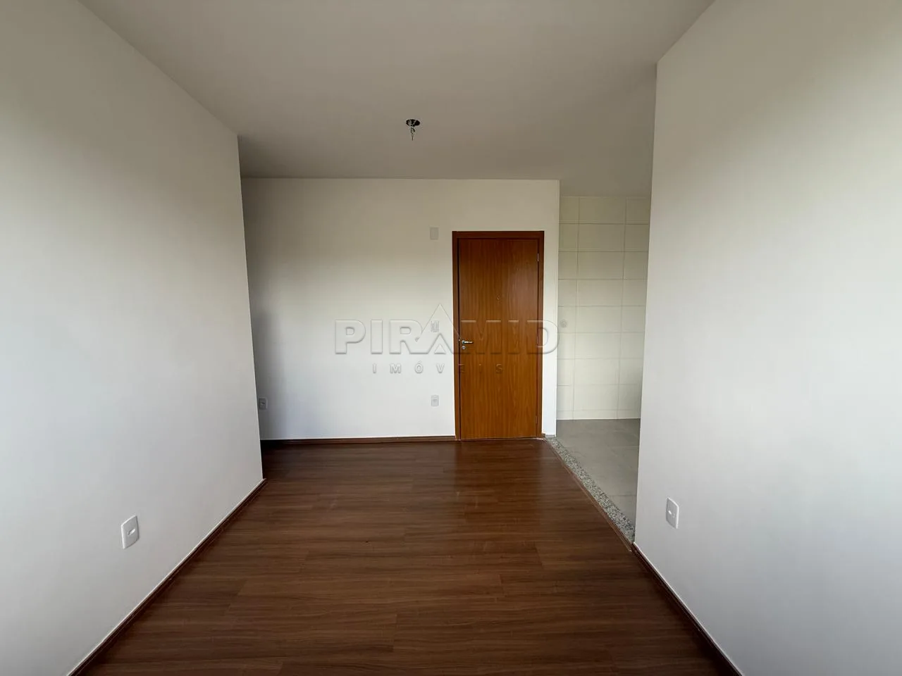 Alugar Apartamento / Padr&atilde;o em Ribeir&atilde;o Preto R$ 1.200,00 - Foto 5