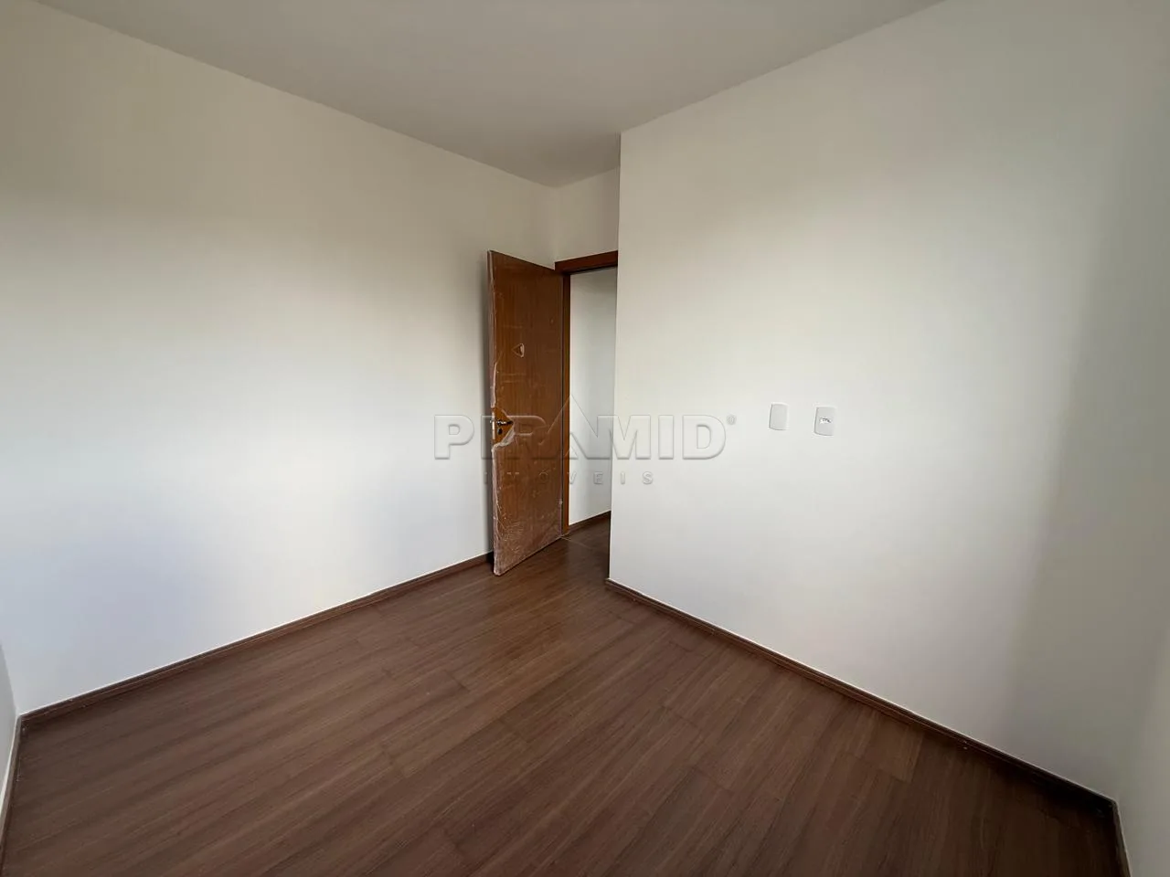 Alugar Apartamento / Padr&atilde;o em Ribeir&atilde;o Preto R$ 1.200,00 - Foto 9