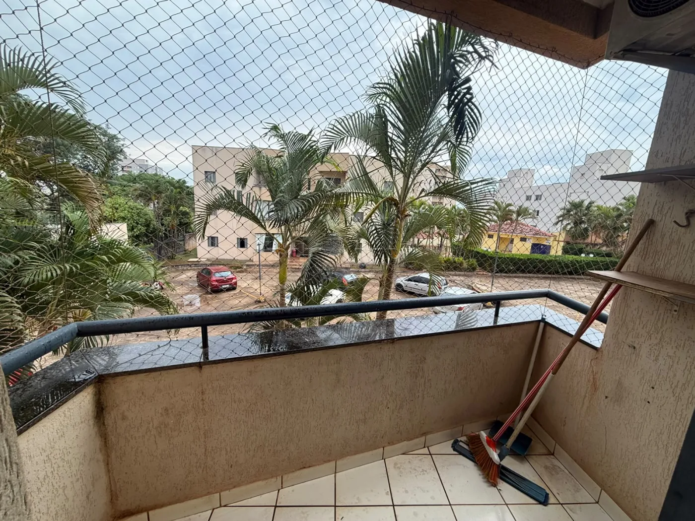 Alugar Apartamento / Padr&atilde;o em Ribeir&atilde;o Preto R$ 1.350,00 - Foto 1