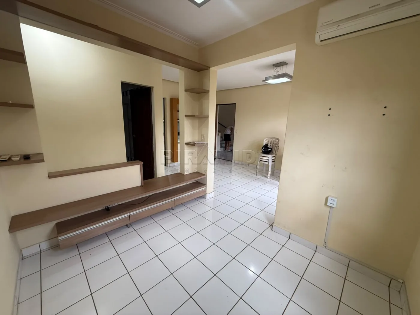 Alugar Apartamento / Padr&atilde;o em Ribeir&atilde;o Preto R$ 1.350,00 - Foto 2