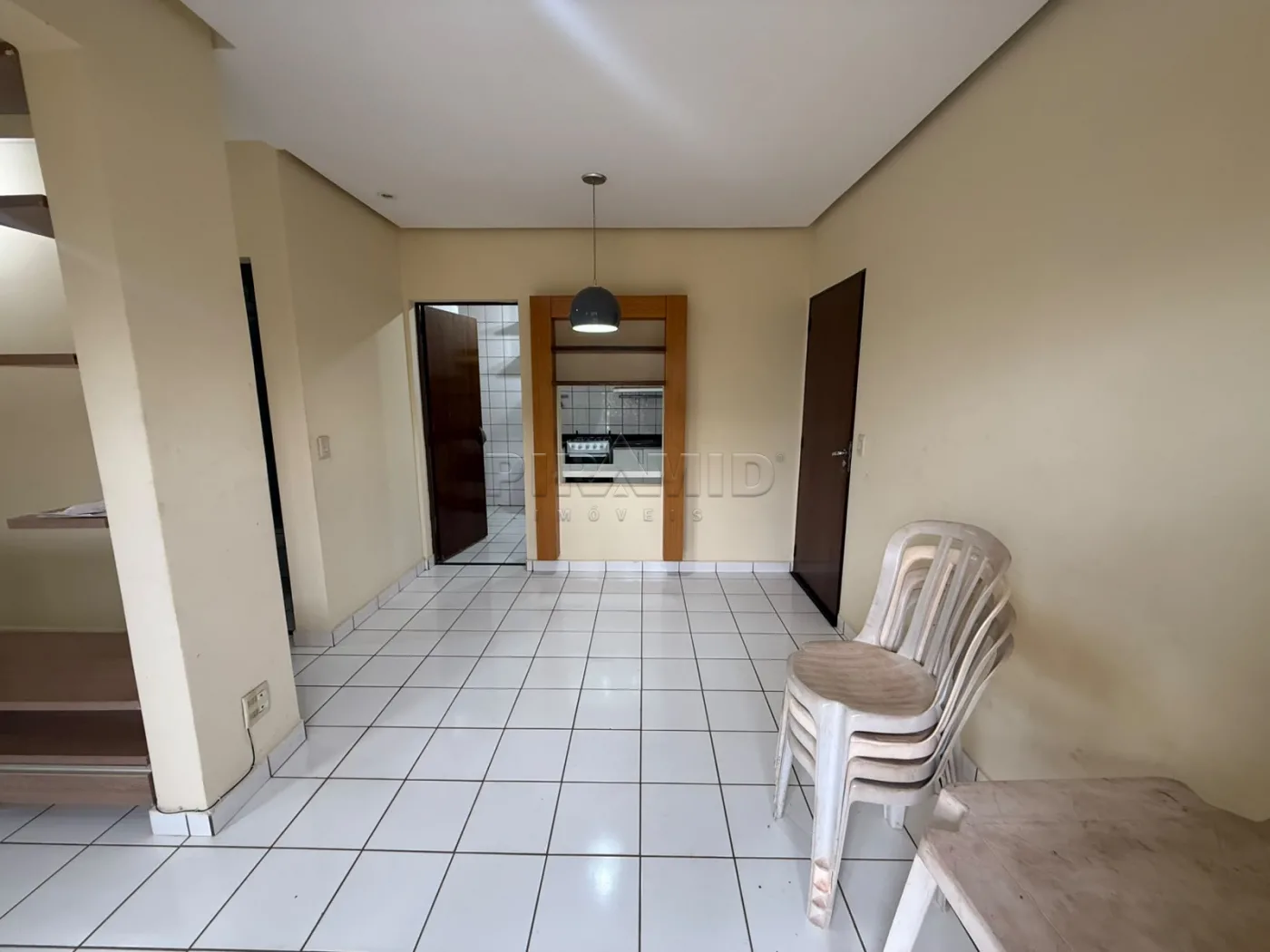 Alugar Apartamento / Padr&atilde;o em Ribeir&atilde;o Preto R$ 1.350,00 - Foto 3