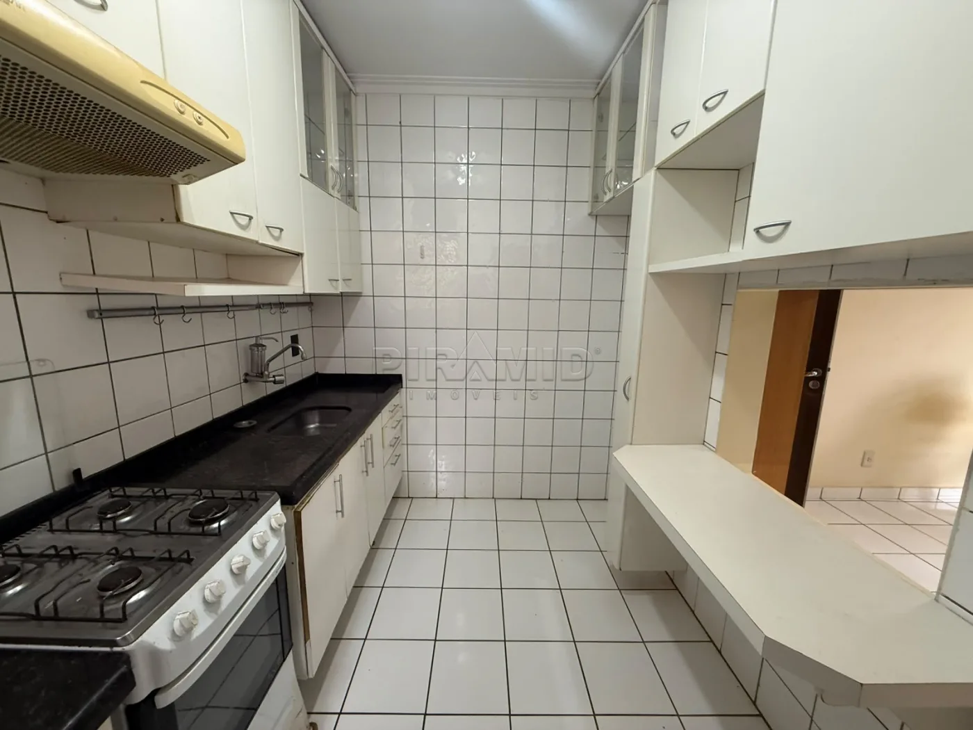 Alugar Apartamento / Padr&atilde;o em Ribeir&atilde;o Preto R$ 1.350,00 - Foto 7