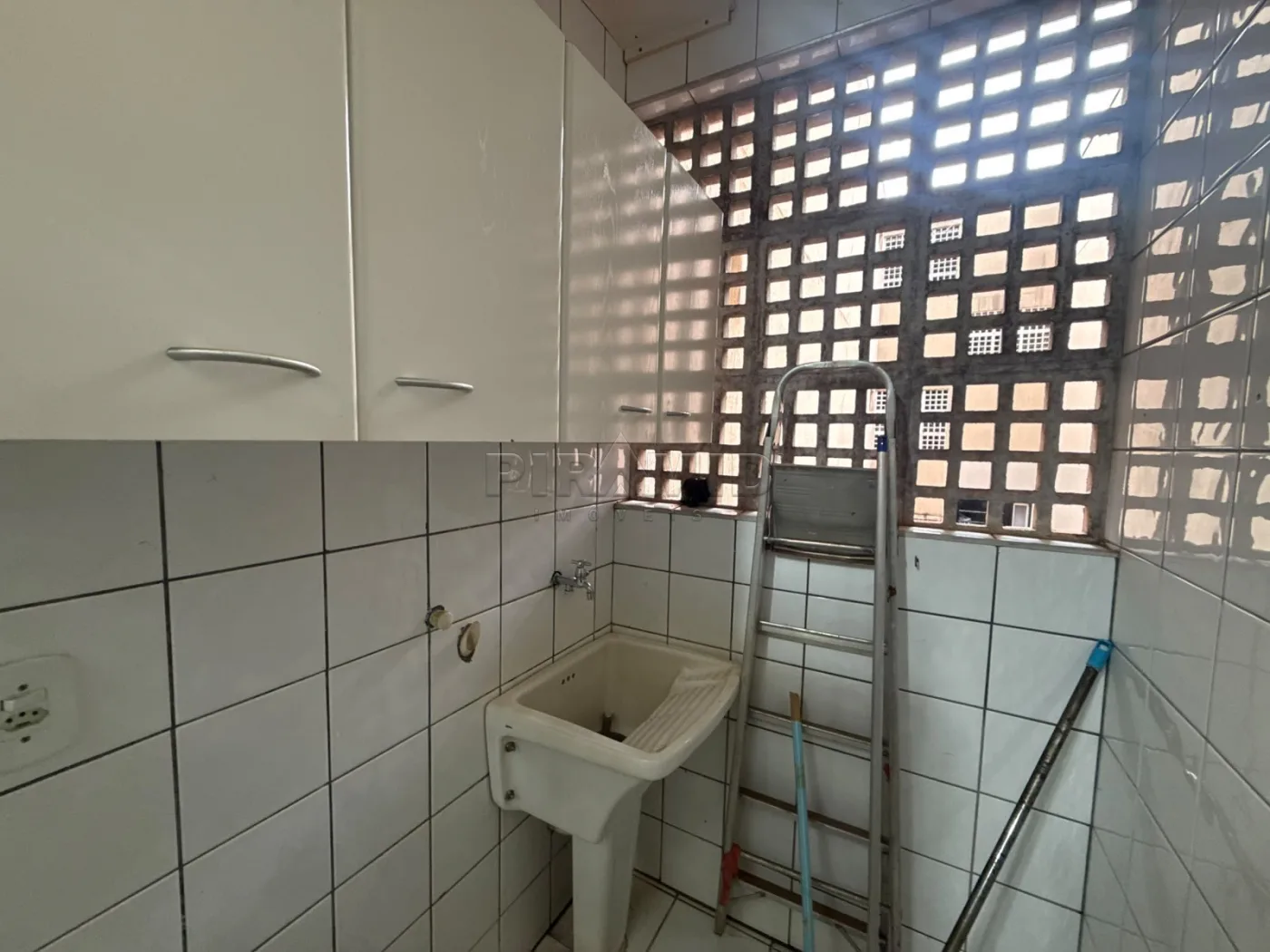 Alugar Apartamento / Padr&atilde;o em Ribeir&atilde;o Preto R$ 1.350,00 - Foto 9