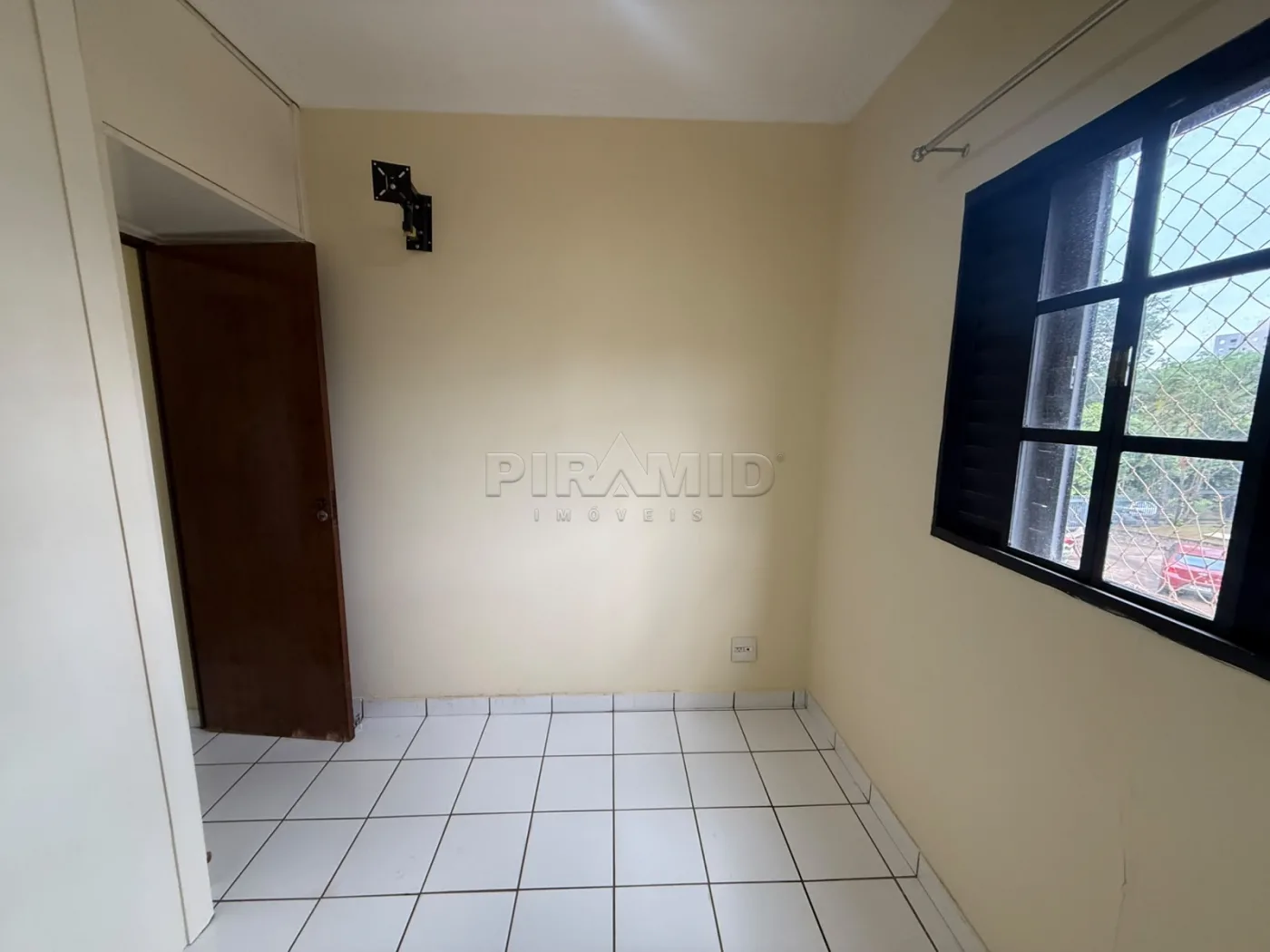 Alugar Apartamento / Padr&atilde;o em Ribeir&atilde;o Preto R$ 1.350,00 - Foto 15