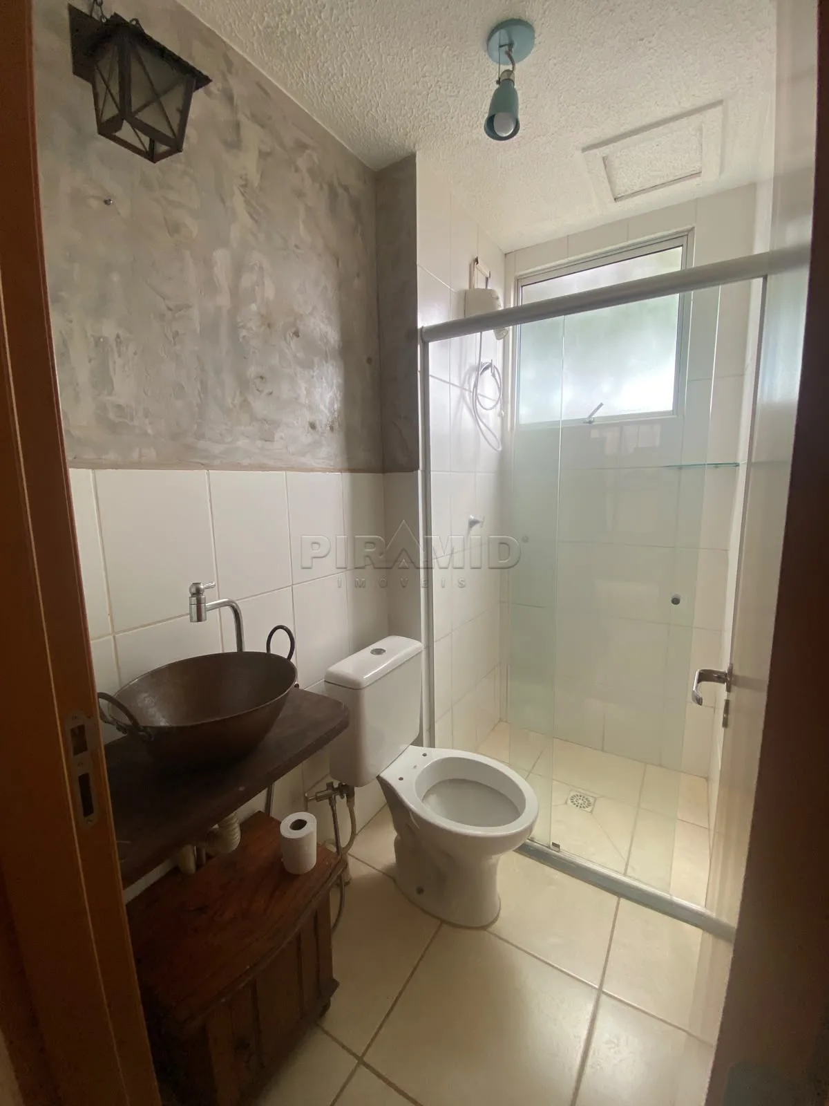 Alugar Apartamento / Padr&atilde;o em Ribeir&atilde;o Preto R$ 1.000,00 - Foto 12