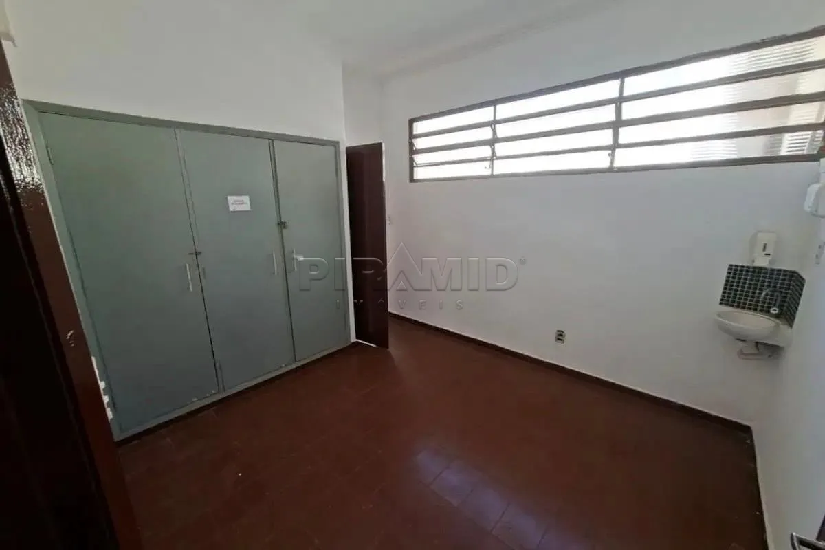 Alugar Casa / Padr&atilde;o em Ribeir&atilde;o Preto R$ 3.700,00 - Foto 17