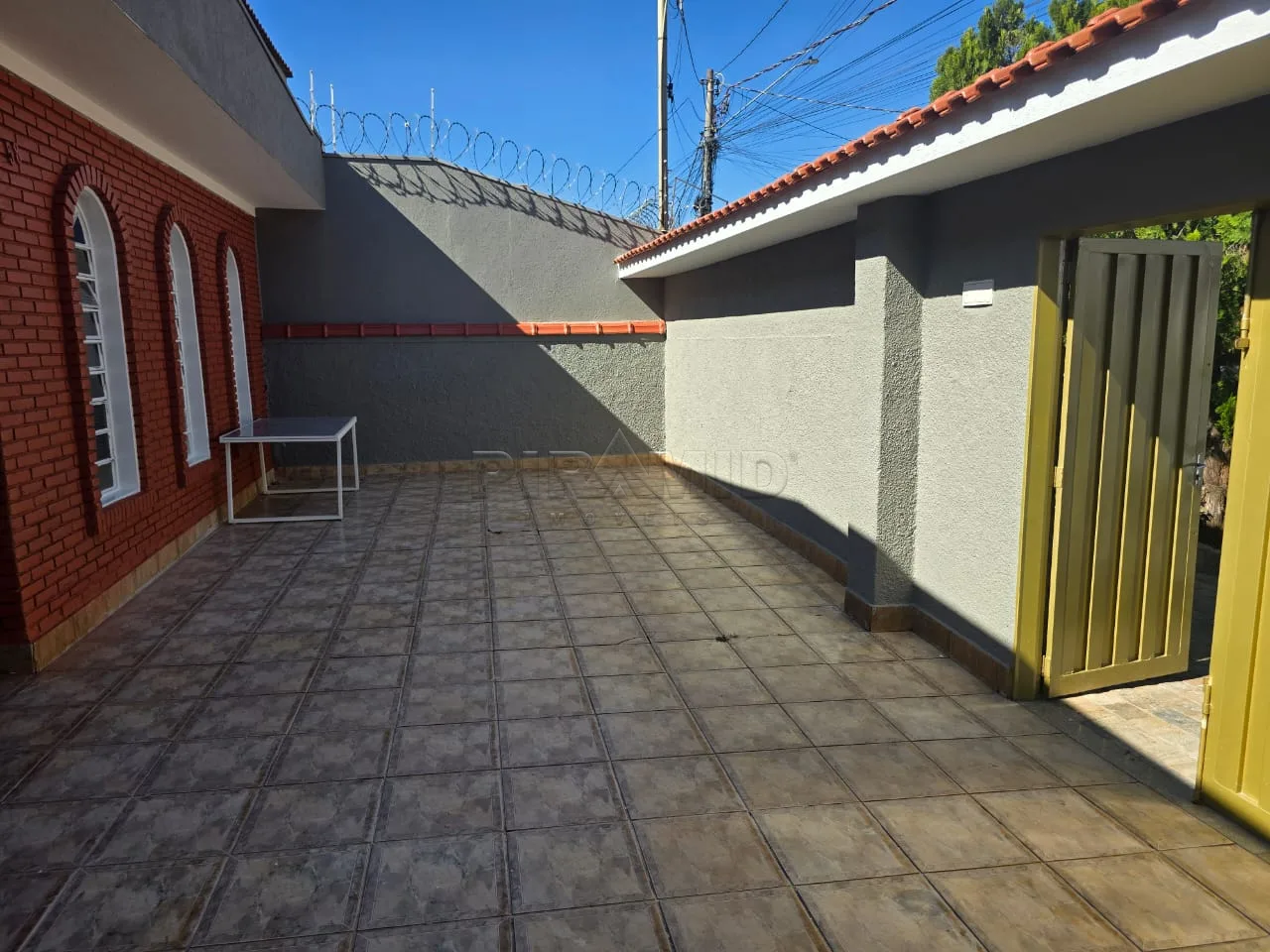 Comprar Casa / Padr&atilde;o em Ribeir&atilde;o Preto R$ 399.900,00 - Foto 1