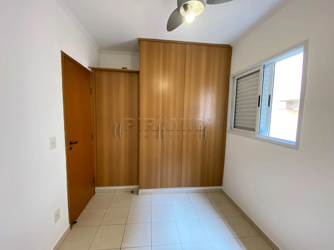 Alugar Apartamento / Padr&atilde;o em Ribeir&atilde;o Preto R$ 2.000,00 - Foto 9