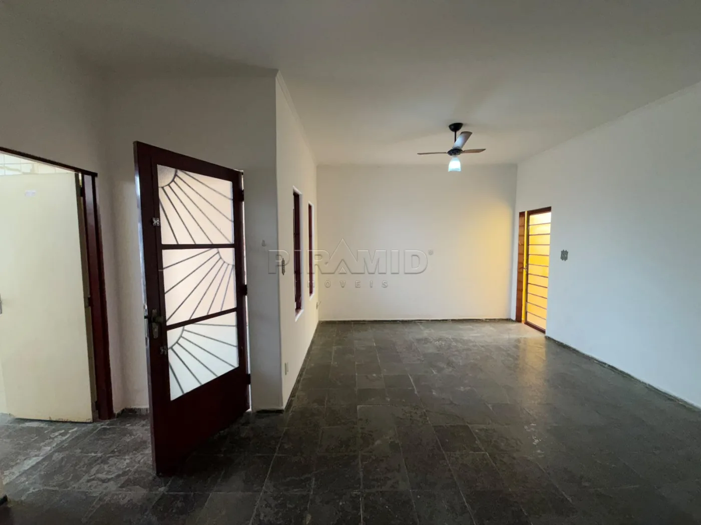 Alugar Casa / Padr&atilde;o em Ribeir&atilde;o Preto R$ 4.500,00 - Foto 2