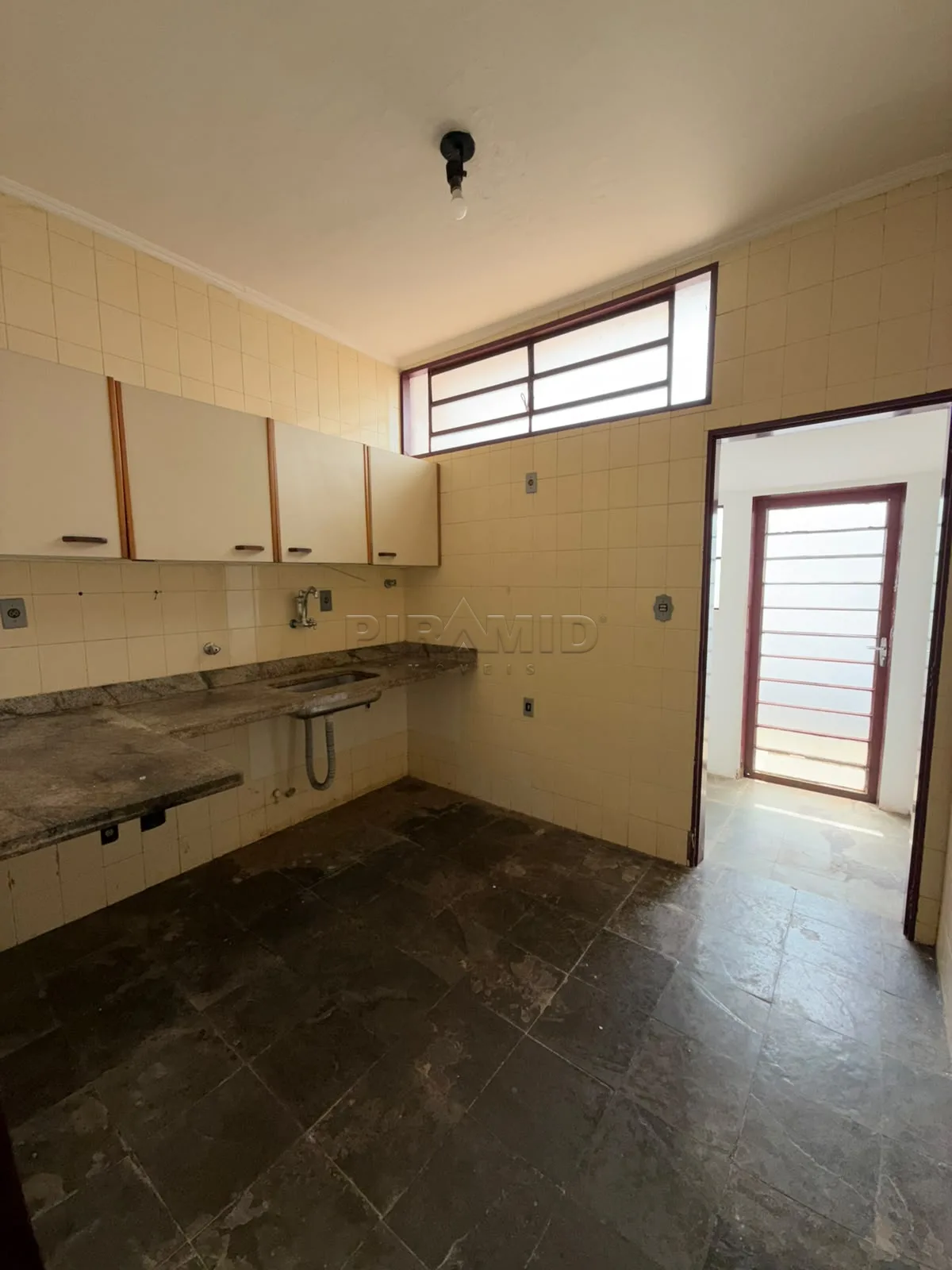 Alugar Casa / Padr&atilde;o em Ribeir&atilde;o Preto R$ 4.500,00 - Foto 8