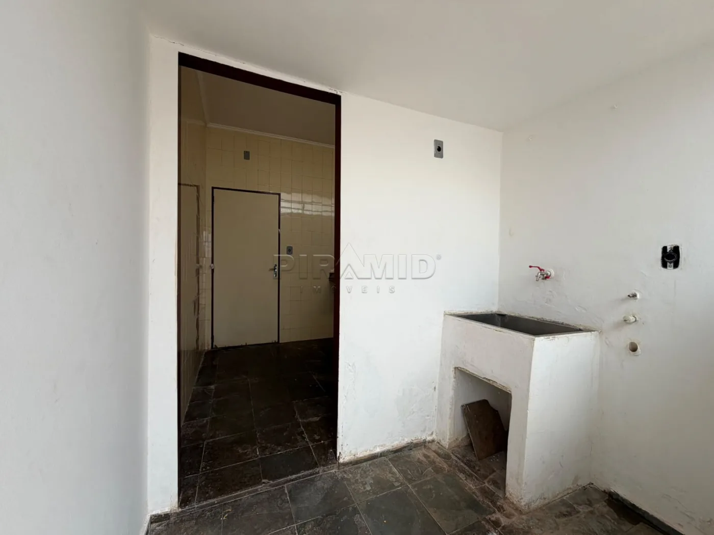 Alugar Casa / Padr&atilde;o em Ribeir&atilde;o Preto R$ 4.500,00 - Foto 9