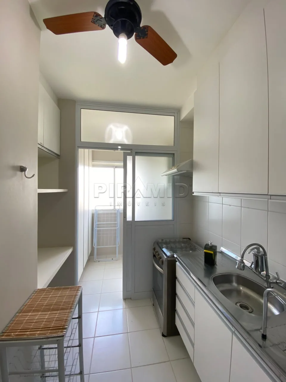 Alugar Apartamento / Padr&atilde;o em Ribeir&atilde;o Preto R$ 2.500,00 - Foto 9