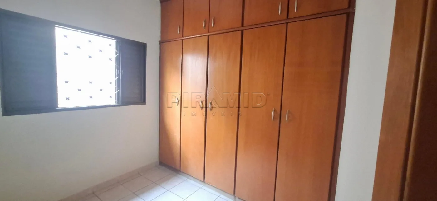 Alugar Casa / Padr&atilde;o em Ribeir&atilde;o Preto R$ 2.000,00 - Foto 8