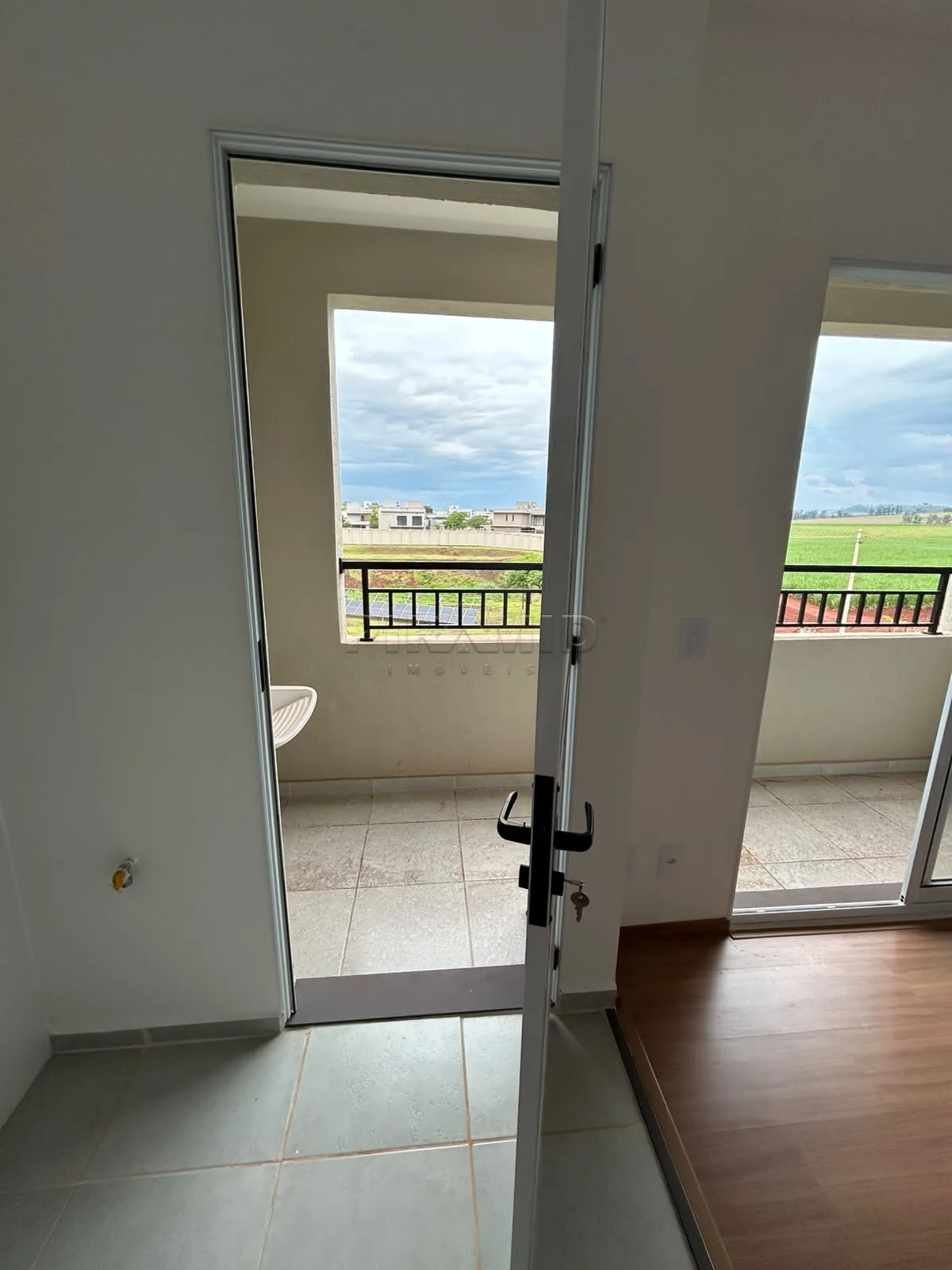 Comprar Apartamento / Padr&atilde;o em Ribeir&atilde;o Preto R$ 330.000,00 - Foto 2