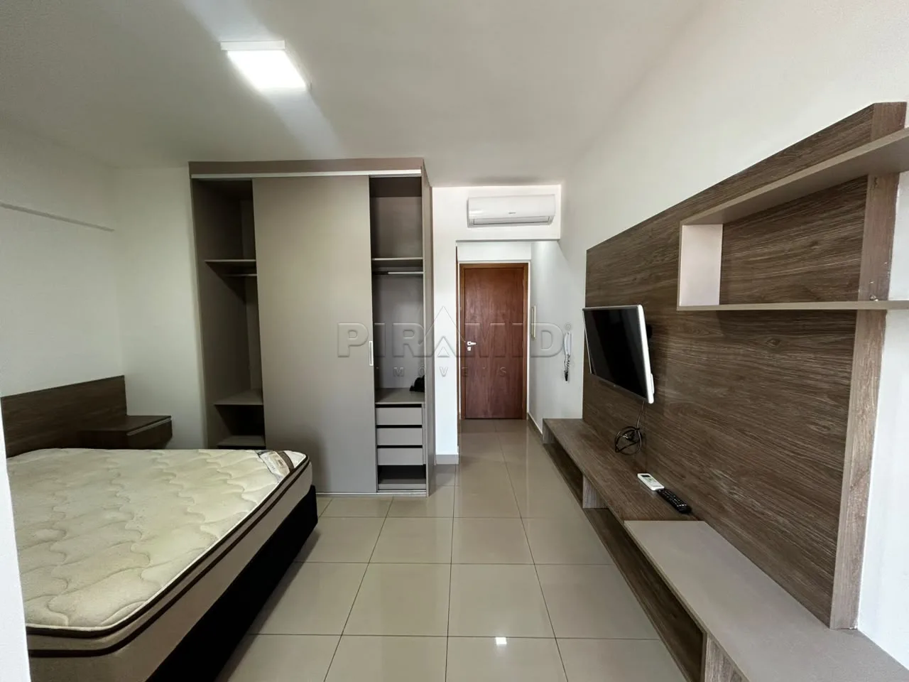 Alugar Apartamento / Padr&atilde;o em Ribeir&atilde;o Preto R$ 1.800,00 - Foto 1