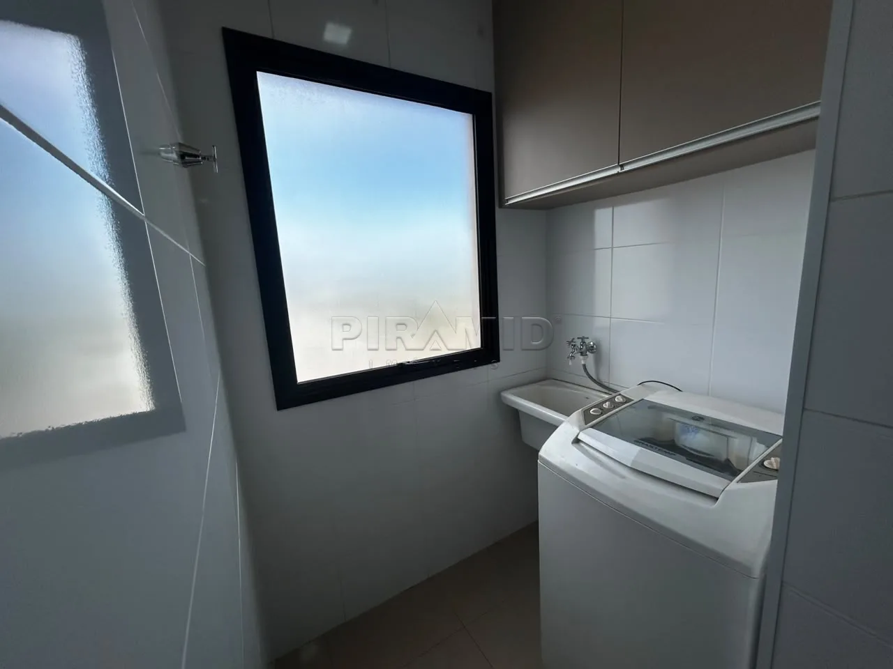 Alugar Apartamento / Padr&atilde;o em Ribeir&atilde;o Preto R$ 1.800,00 - Foto 8