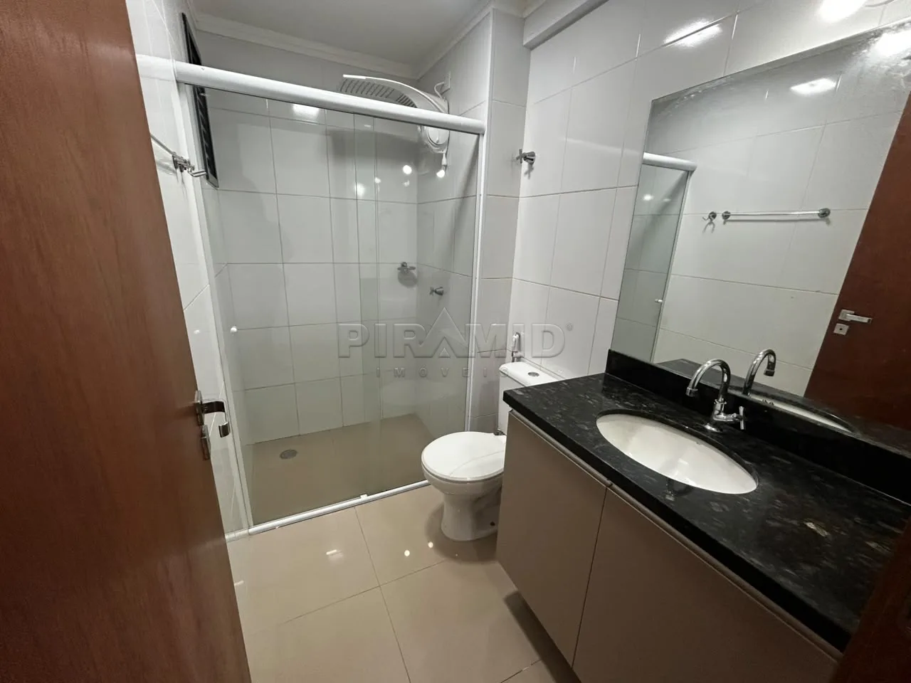 Alugar Apartamento / Padr&atilde;o em Ribeir&atilde;o Preto R$ 1.800,00 - Foto 13