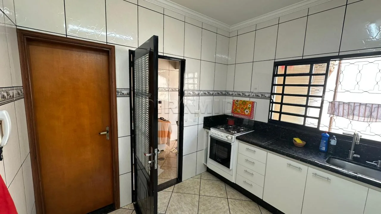 Comprar Casa / Padr&atilde;o em Ribeir&atilde;o Preto R$ 450.000,00 - Foto 13