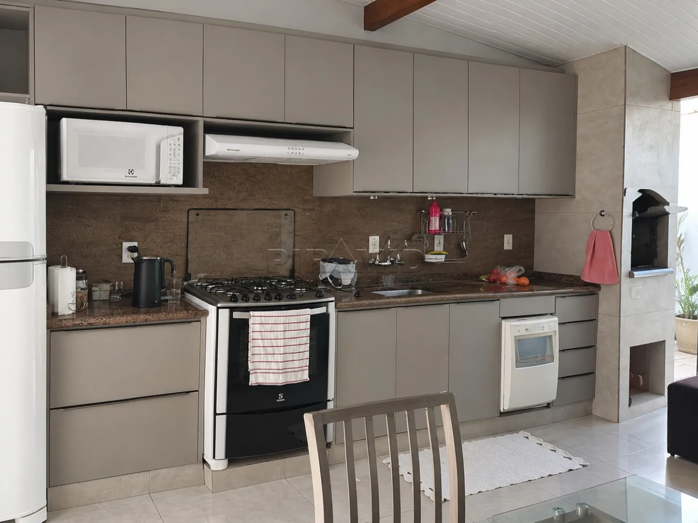 Comprar Casa / Padr&atilde;o em Ribeir&atilde;o Preto R$ 360.000,00 - Foto 4