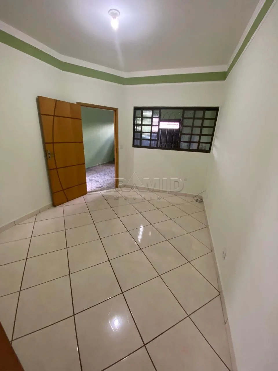 Alugar Casa / Padr&atilde;o em Ribeir&atilde;o Preto R$ 2.700,00 - Foto 2