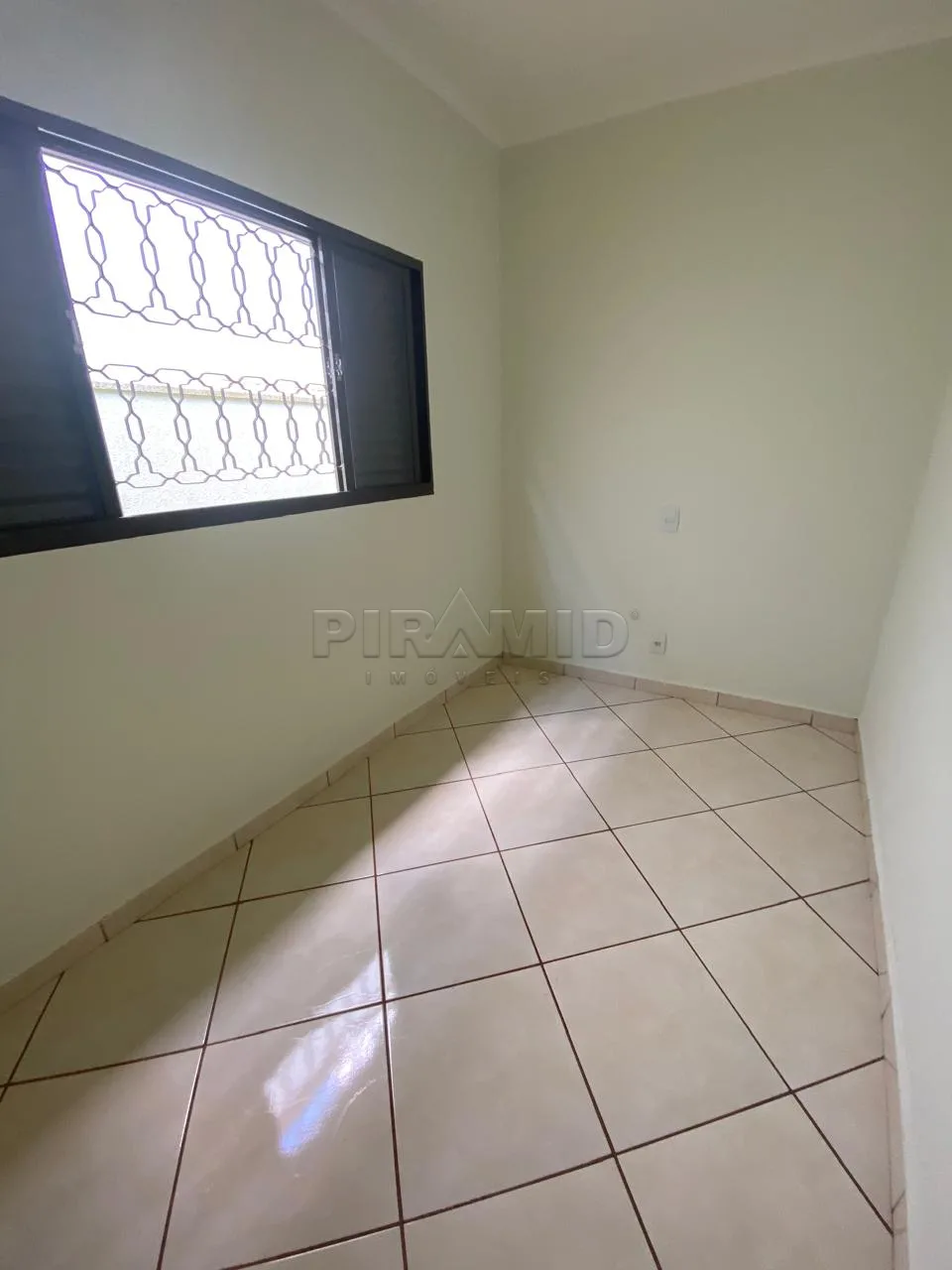 Alugar Casa / Padr&atilde;o em Ribeir&atilde;o Preto R$ 2.700,00 - Foto 7