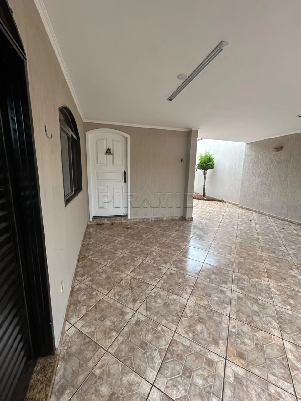 Comprar Casa / Padr&atilde;o em Ribeir&atilde;o Preto R$ 400.000,00 - Foto 3