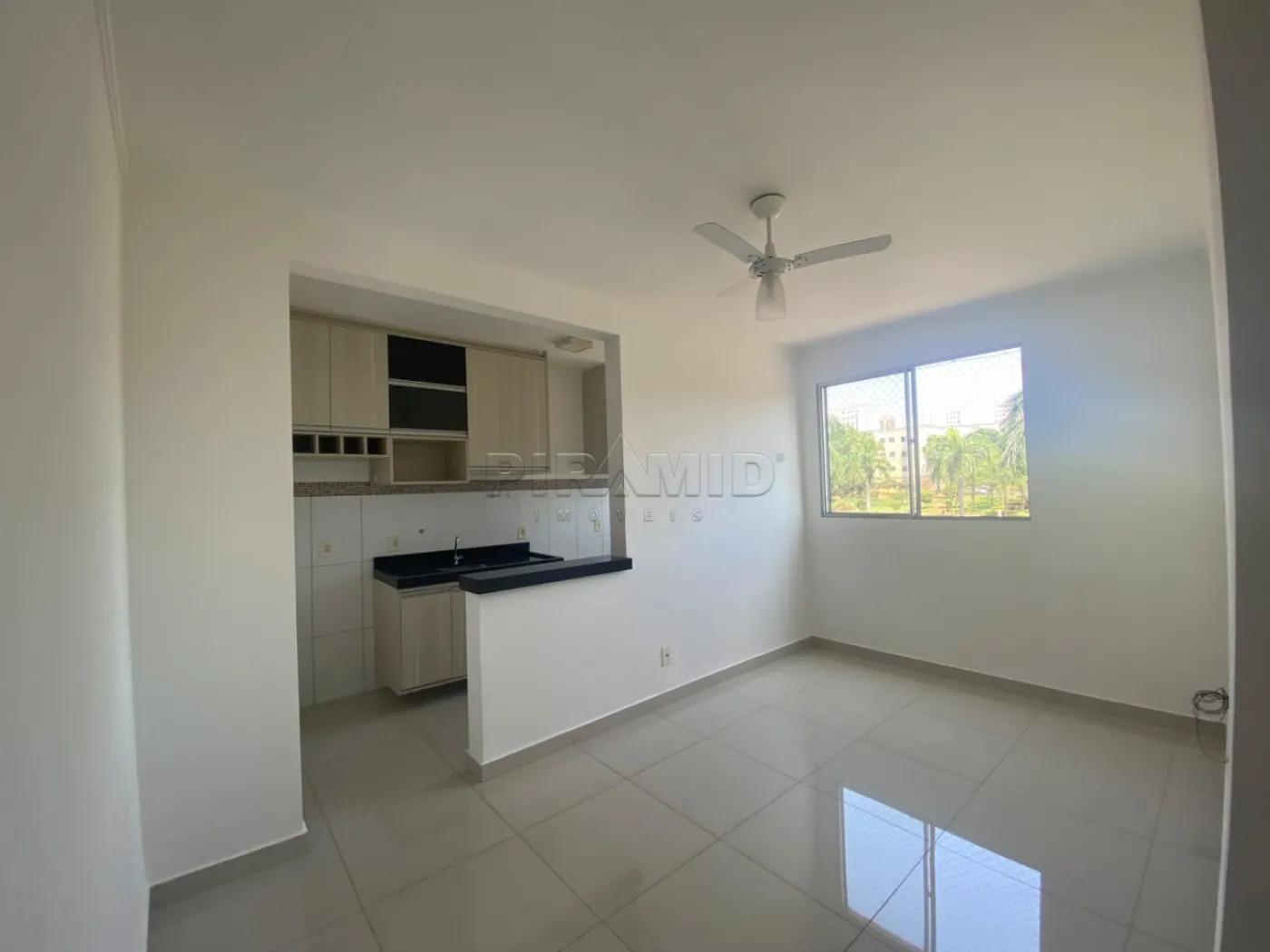 Alugar Apartamento / Padr&atilde;o em Ribeir&atilde;o Preto R$ 1.500,00 - Foto 2