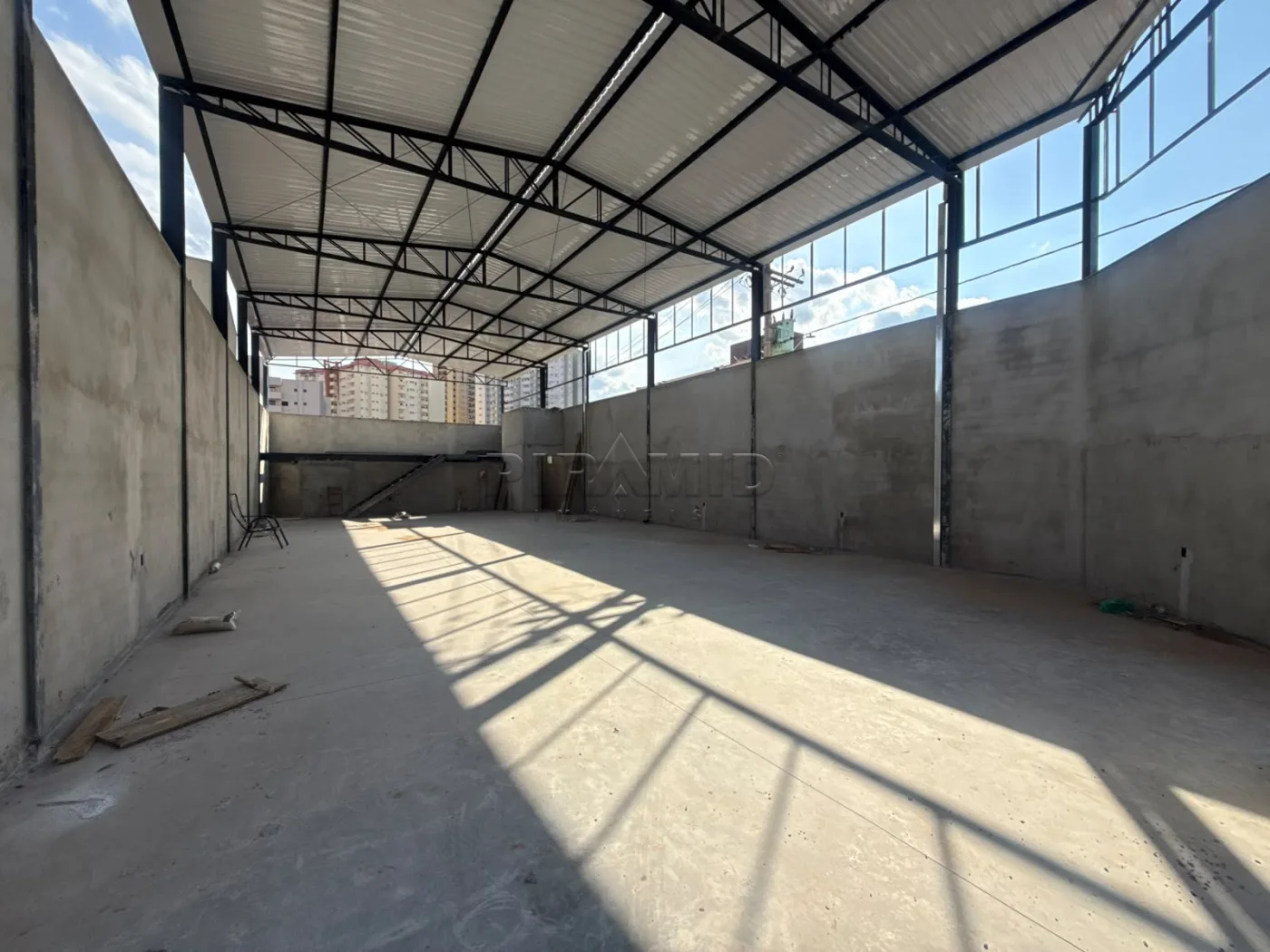 Alugar Comercial / Sal&atilde;o em Ribeir&atilde;o Preto R$ 9.000,00 - Foto 1