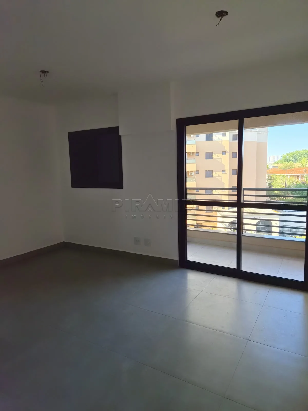 Alugar Apartamento / Padr&atilde;o em Ribeir&atilde;o Preto R$ 2.000,00 - Foto 4