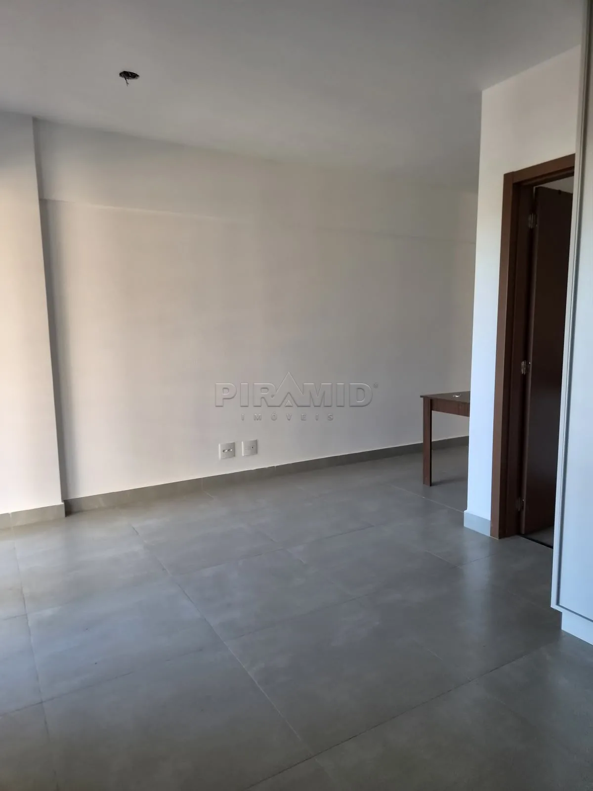 Alugar Apartamento / Padr&atilde;o em Ribeir&atilde;o Preto R$ 2.000,00 - Foto 6