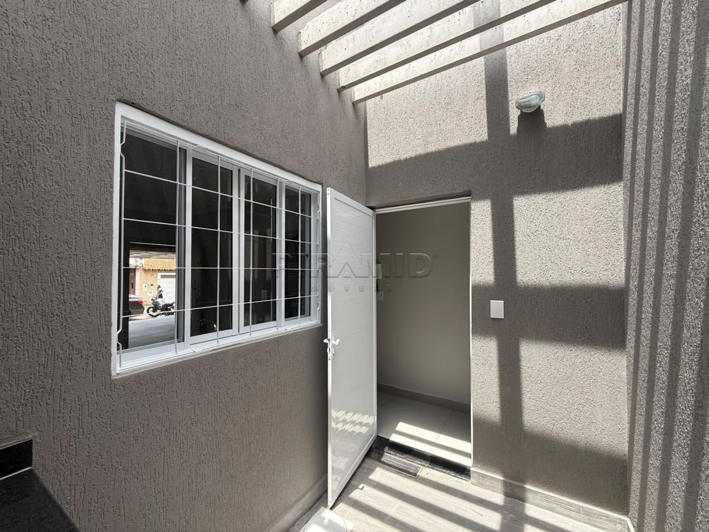 Alugar Casa / Padr&atilde;o em Ribeir&atilde;o Preto R$ 2.000,00 - Foto 11