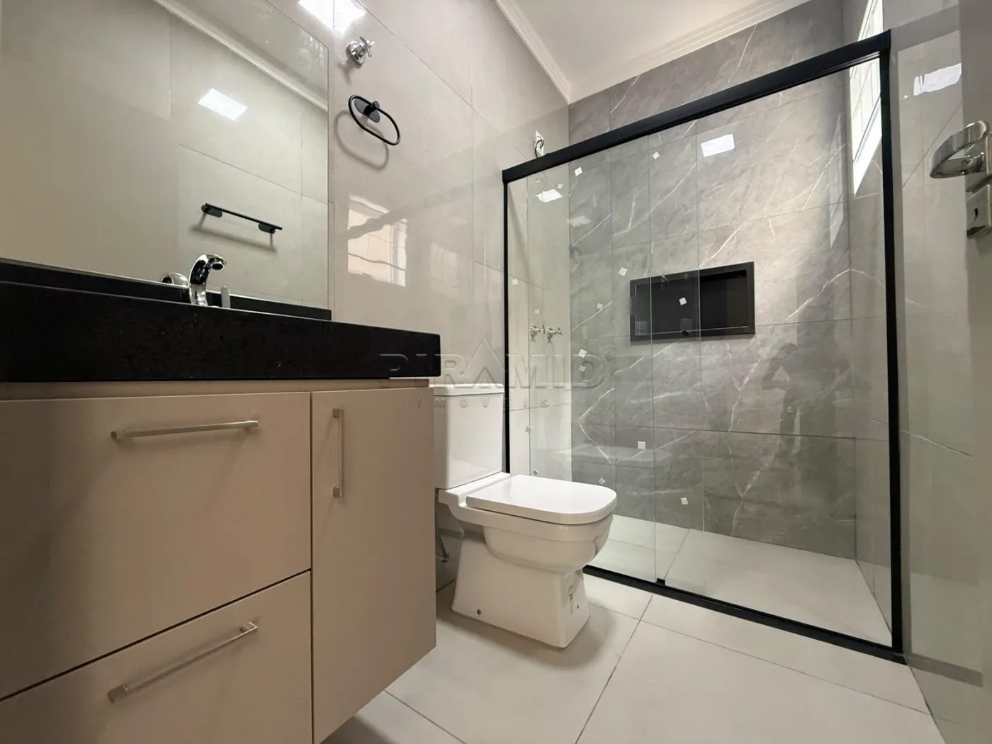 Alugar Casa / Padr&atilde;o em Ribeir&atilde;o Preto R$ 2.000,00 - Foto 17