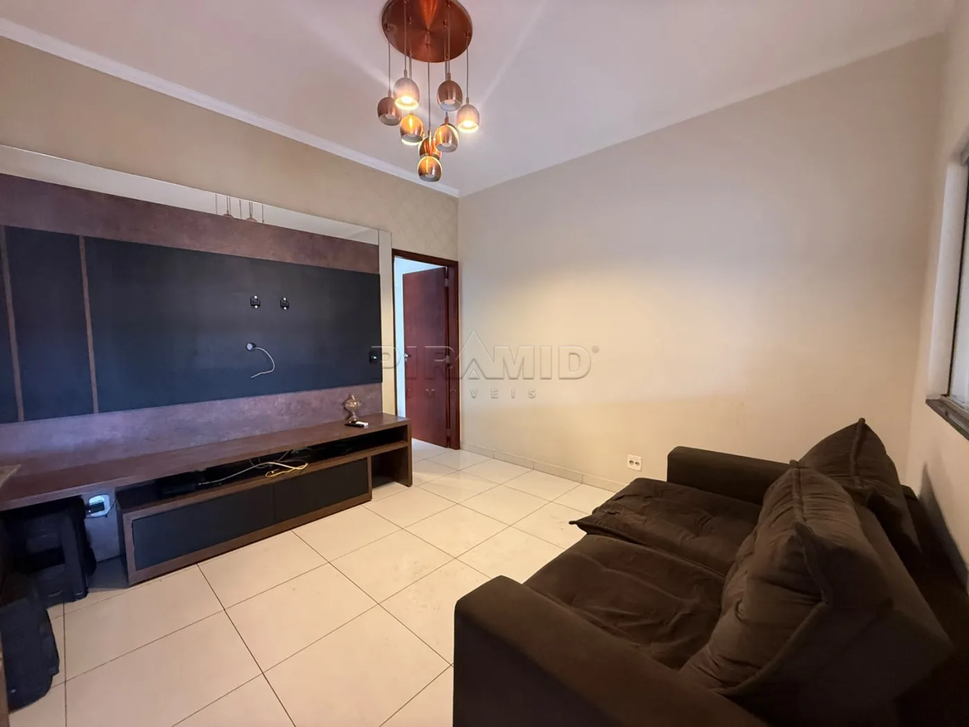 Alugar Casa / Padr&atilde;o em Ribeir&atilde;o Preto R$ 3.200,00 - Foto 3