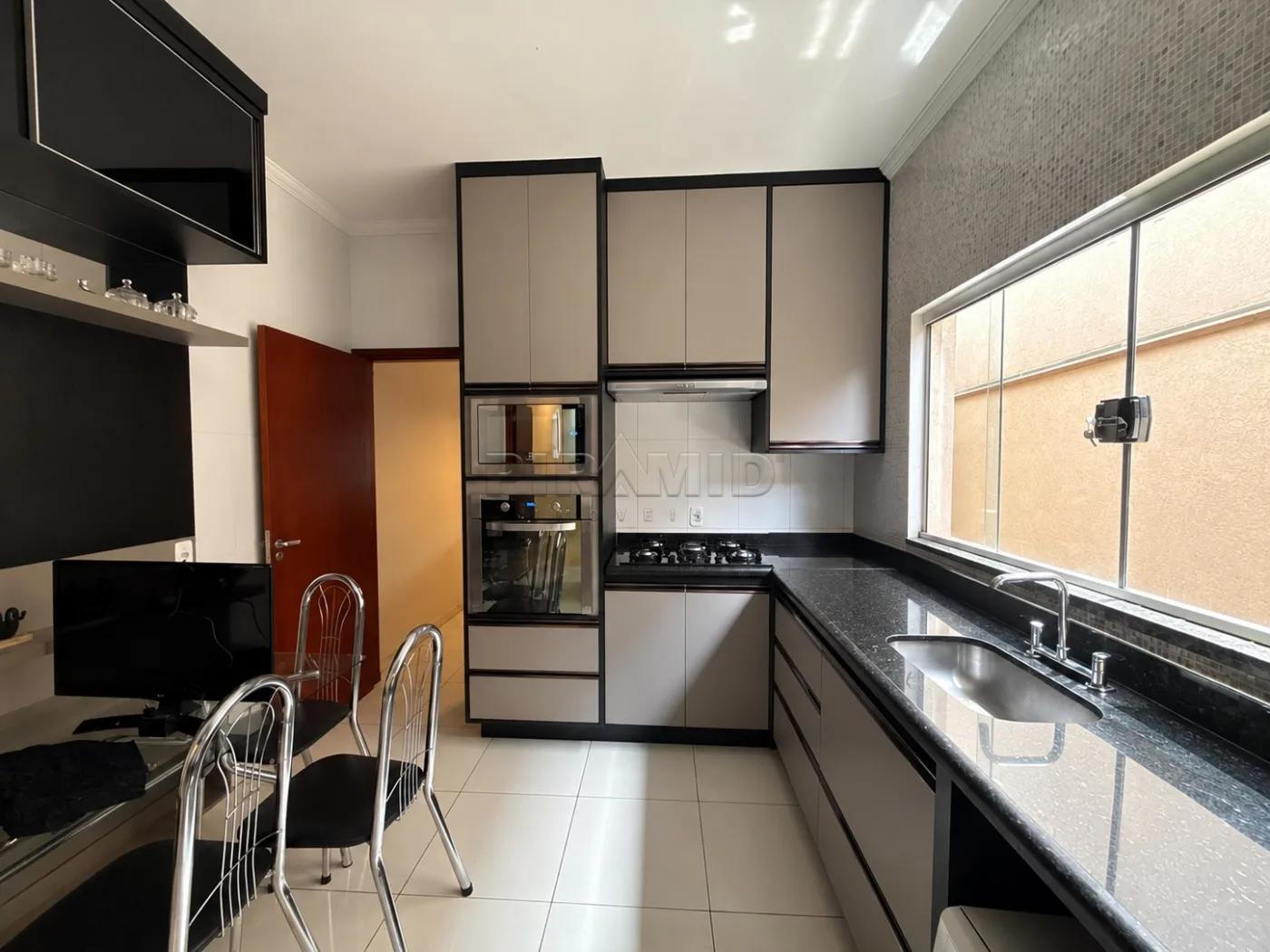 Alugar Casa / Padr&atilde;o em Ribeir&atilde;o Preto R$ 3.200,00 - Foto 5