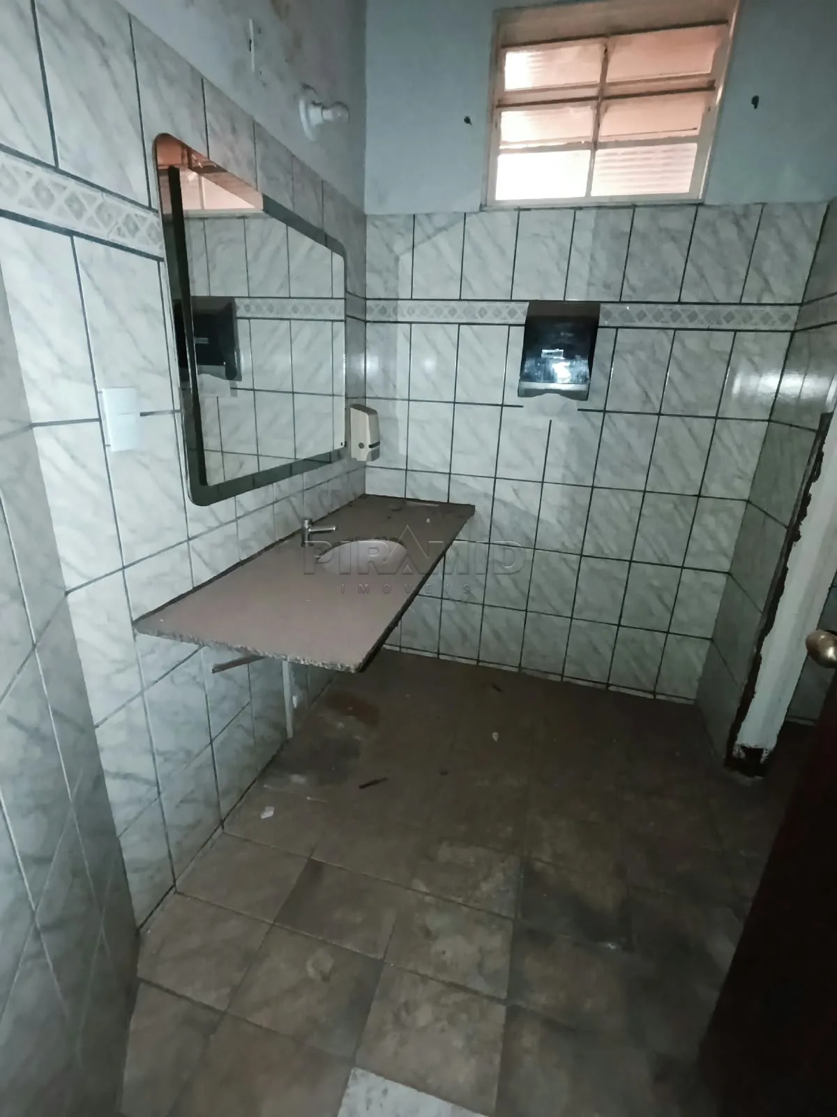 Alugar Comercial / Ponto Comercial em Ribeir&atilde;o Preto R$ 5.500,00 - Foto 2