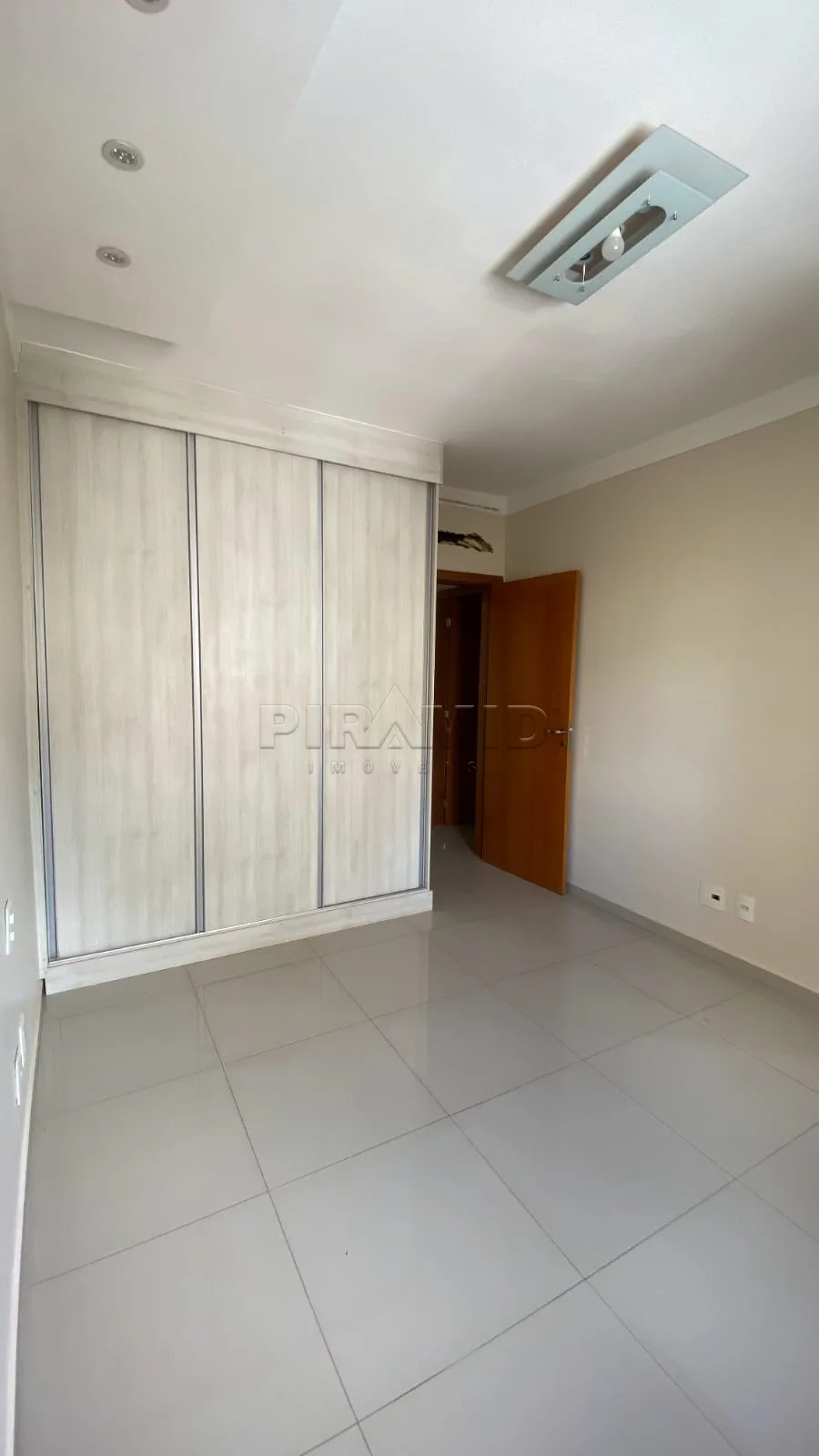 Alugar Apartamento / Padr&atilde;o em Ribeir&atilde;o Preto R$ 4.200,00 - Foto 17