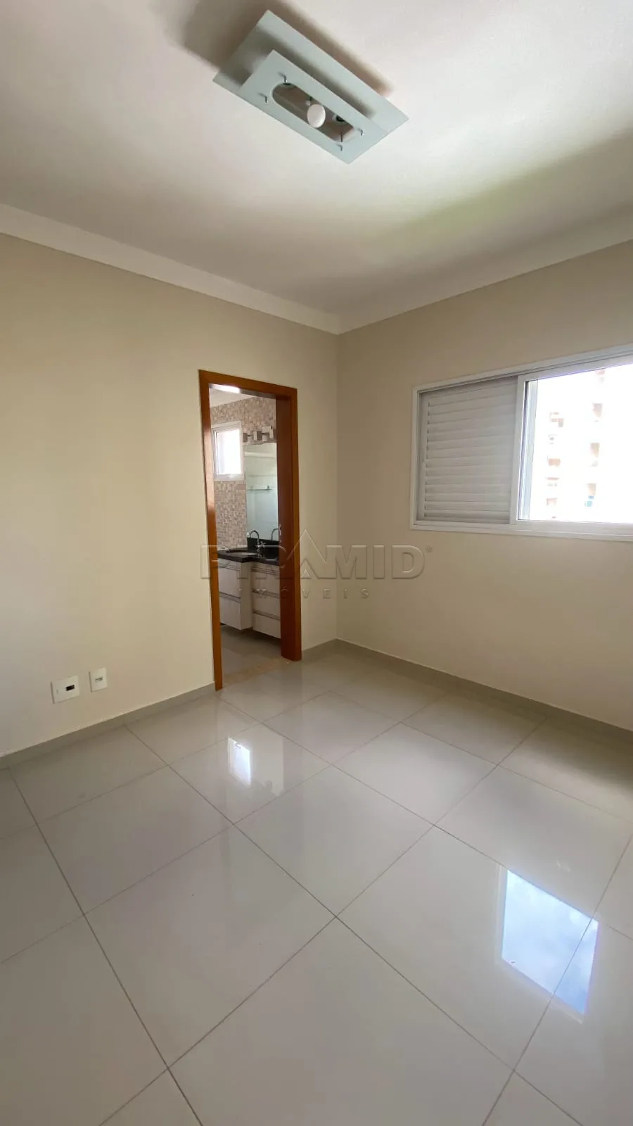 Alugar Apartamento / Padr&atilde;o em Ribeir&atilde;o Preto R$ 4.200,00 - Foto 18