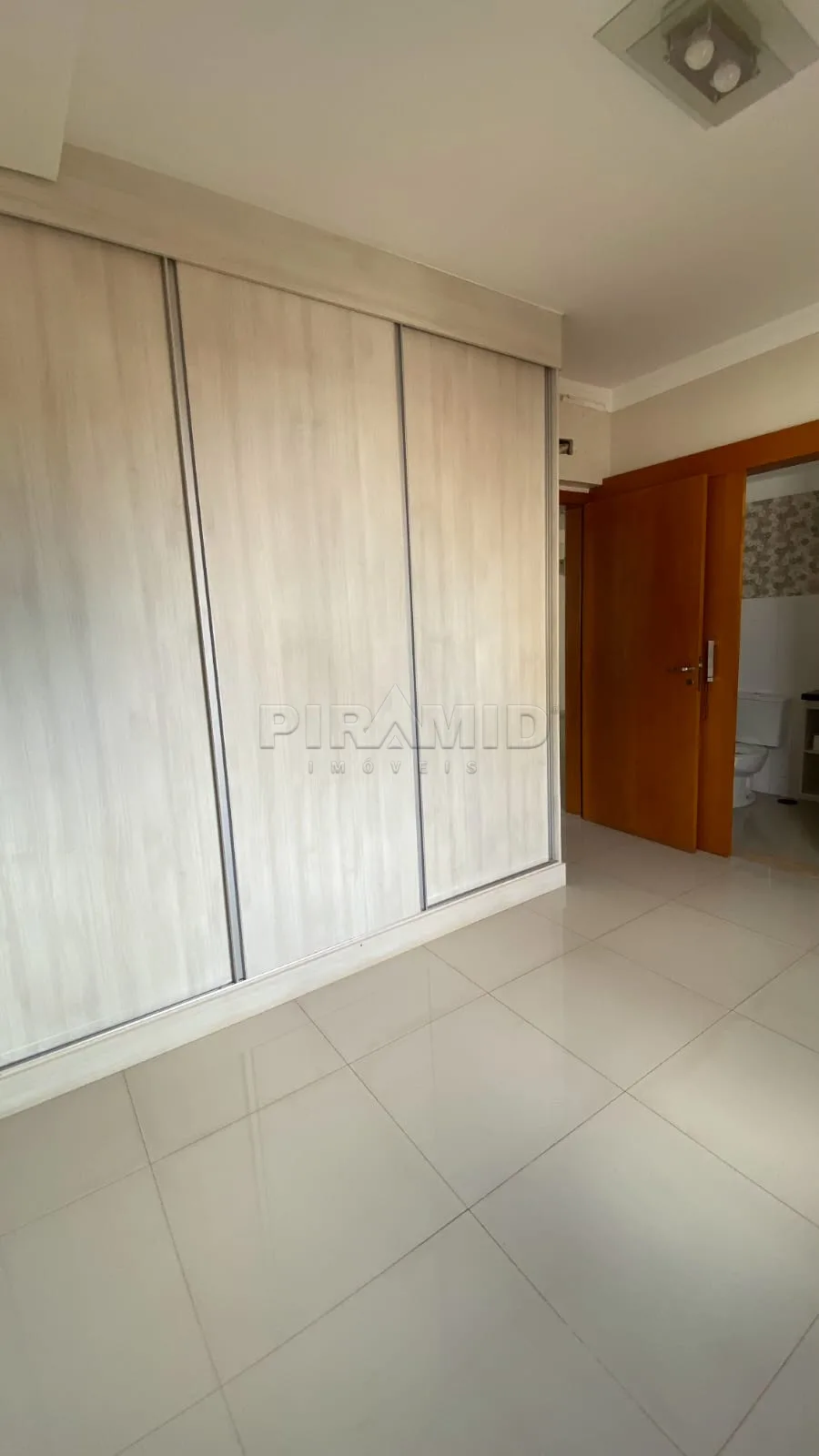 Alugar Apartamento / Padr&atilde;o em Ribeir&atilde;o Preto R$ 4.200,00 - Foto 14