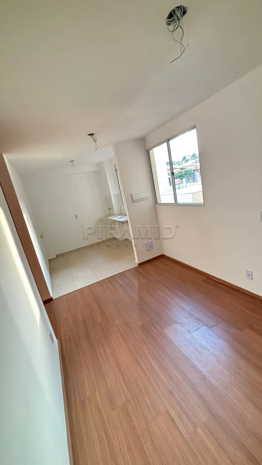Alugar Apartamento / Padr&atilde;o em Ribeir&atilde;o Preto R$ 900,00 - Foto 1