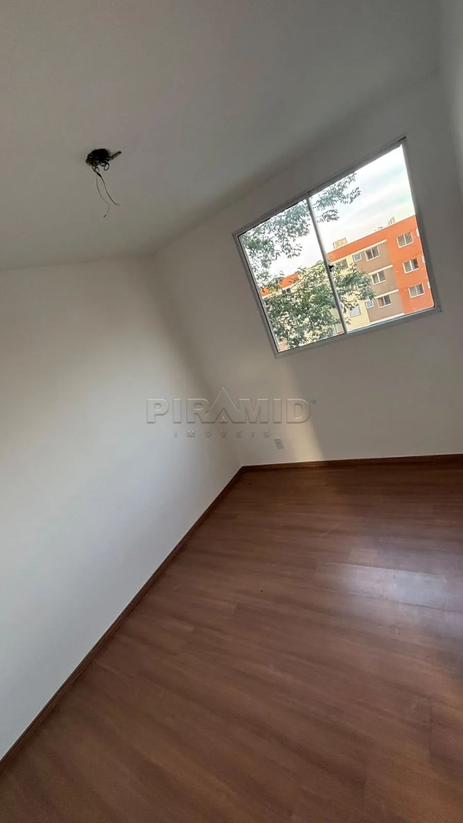 Alugar Apartamento / Padr&atilde;o em Ribeir&atilde;o Preto R$ 900,00 - Foto 6